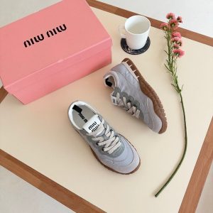 미우미우 타이어 스니커즈 신발