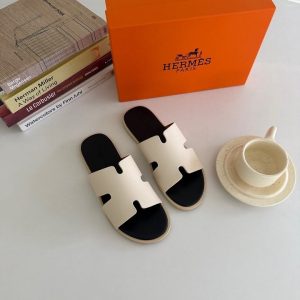 에르메스 이즈미르 앱송 슬리퍼 아이보리&블랙