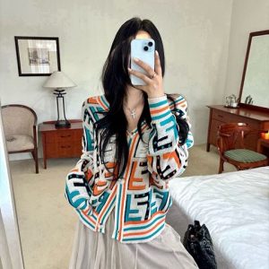 펜디 부클 가디건 (여성용)